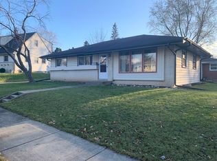 10933 W Harvest Ln, Milwaukee, WI 53225