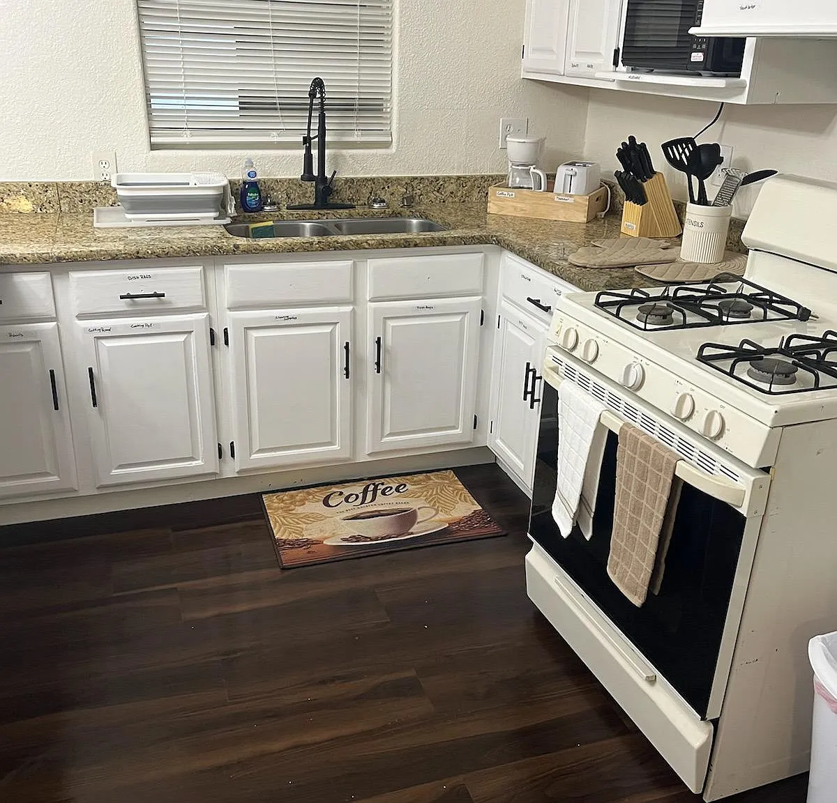 2 bed, 2.5 bath, 3000 sqft, $776 — Photo 4