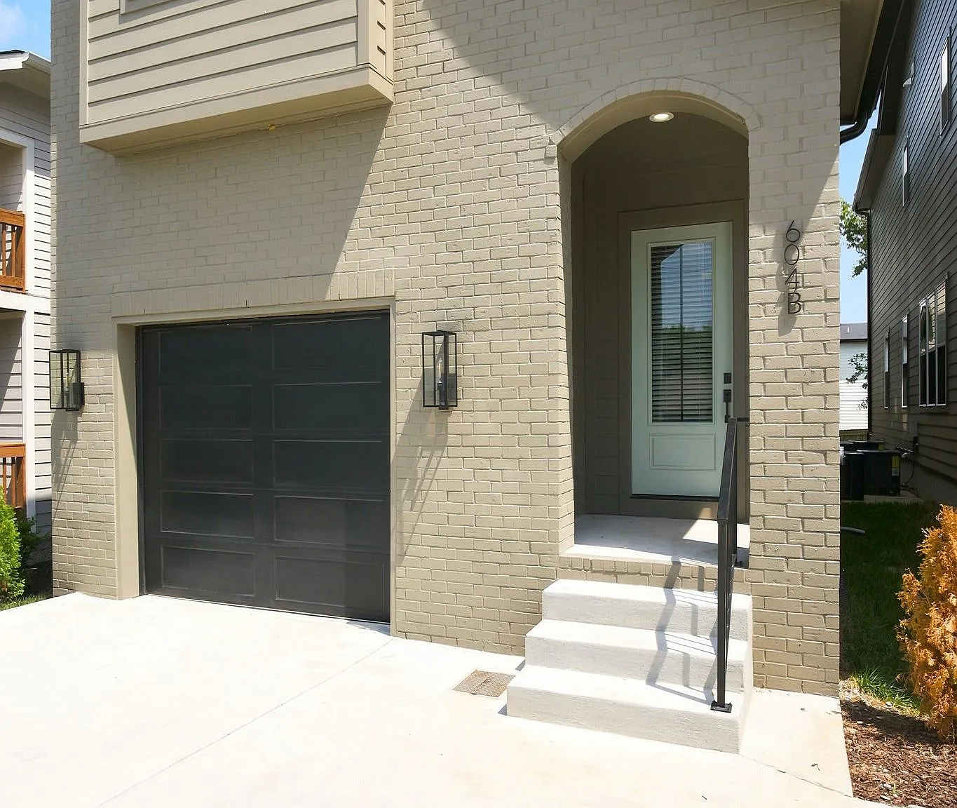 4 bed, 4.5 bath, 2644 sqft, $4,700 — Photo 4