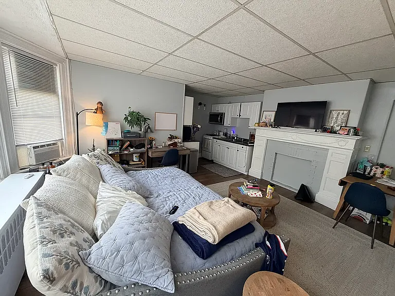 149 Strathmore Rd #3 — Photo 5