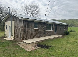 219 R D Prince Rd, Decherd, TN 37324