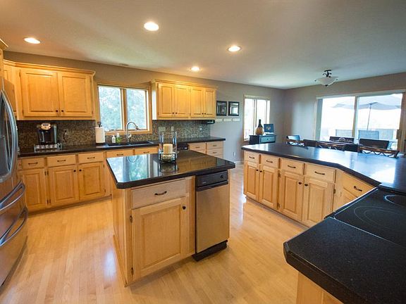 4th image of 3035 Carey Heights Dr
