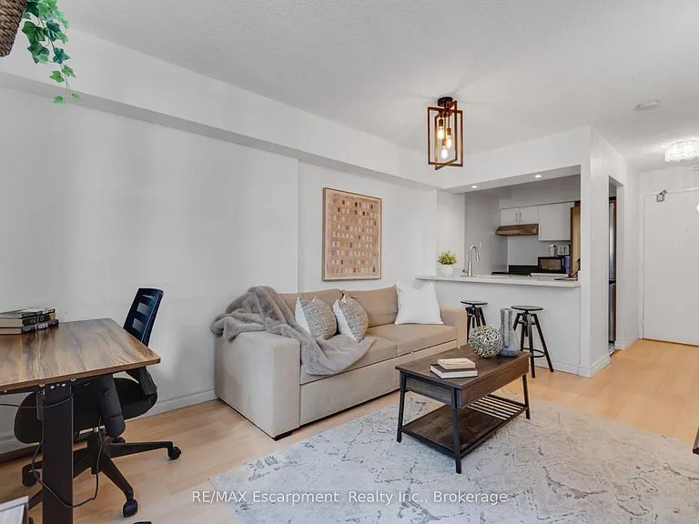 80 Saint Patrick St #820 — Photo 17