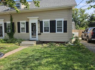 48 Reed St, Warwick, RI 02886