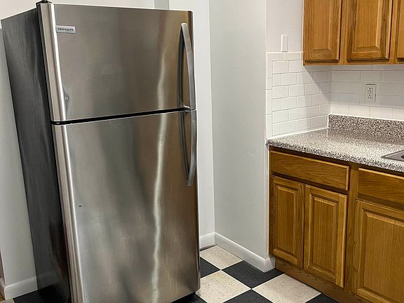 2nd image of 45-15 42nd St #2A