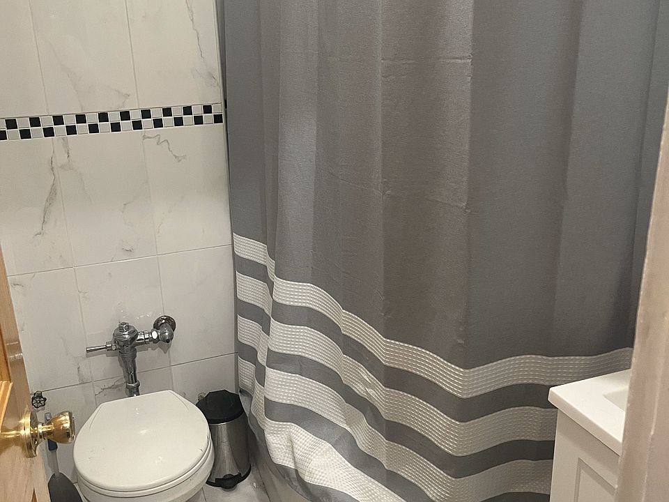 2nd image of 248 E 21st St APT 3B
