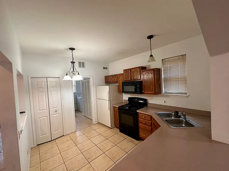 7473 Pearl Rd #22 — Photo 7