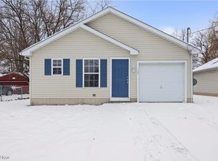 127 Parmely Ave, Elyria, OH 44035