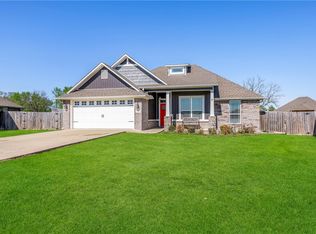 202 Adams St, Pea Ridge, AR 72751