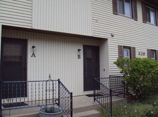 329B E 12th St, Newton, KS 67114