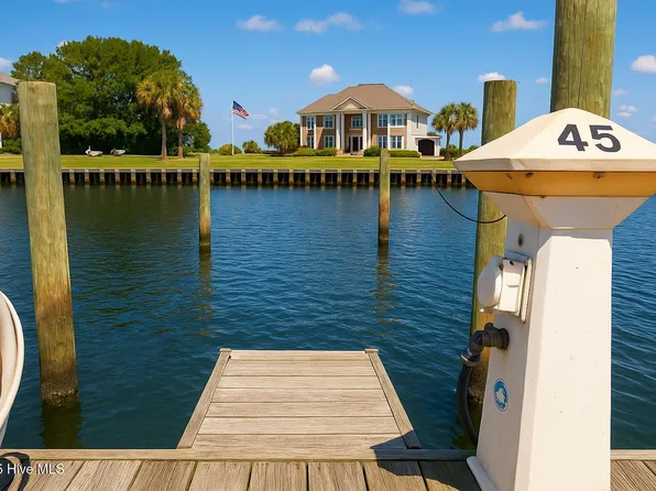 409 Island Drive #45, Beaufort, NC 28516