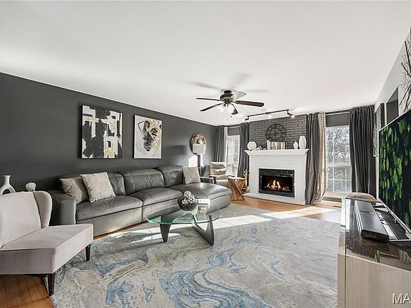 2nd image of 2147 Riding Spur Dr