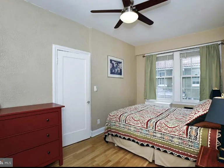 2032 Belmont Rd NW #319 — Photo 6