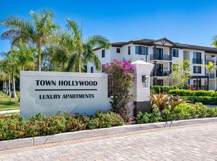 2000 Stirling Rd #306, Hollywood, FL 33020