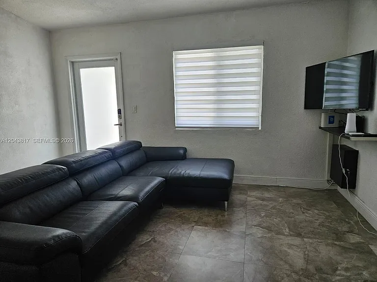 11000 SW 219th St — Photo 5