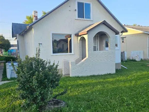 5113 N 5th Ave, Edson, AB T7E 1K9