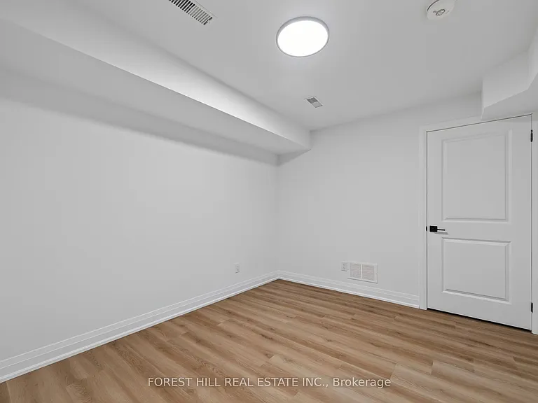 221 Churchill Ave #R — Photo 46