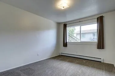325 Irwin St #7 — Photo 5