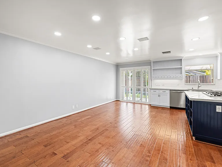3434 Hidden Creek Ave — Photo 11