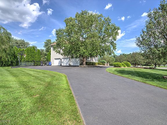 3rd image of 1280 Carmen Ct