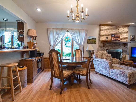 5th image of 4861 Appletree Ln