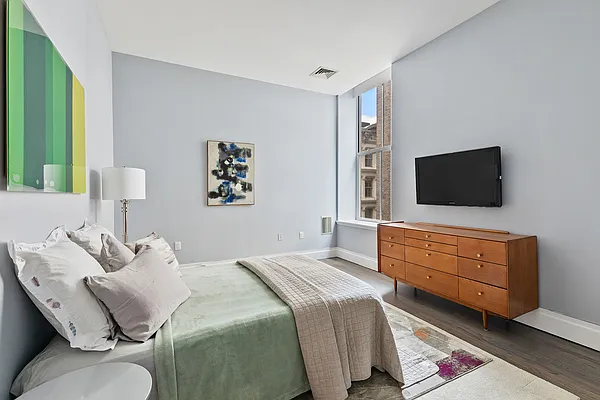 Rented by Compass | media 7