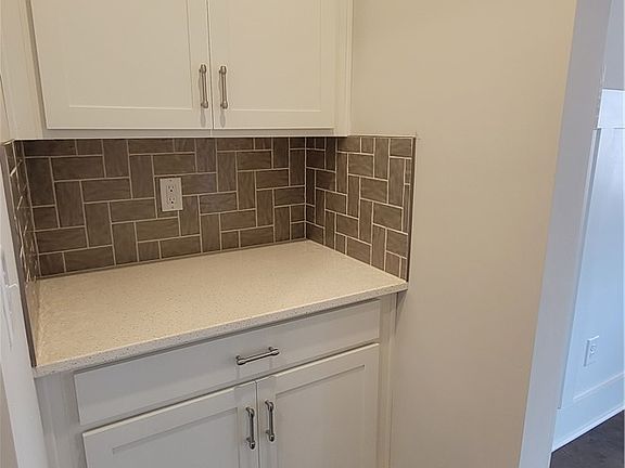 5th image of 230 Holly Branch Rd