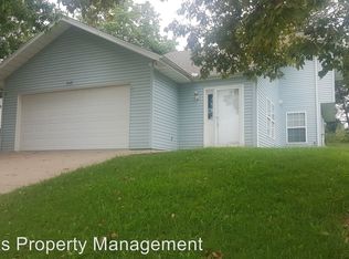 345 Eagle Dr, Forsyth, MO 65653