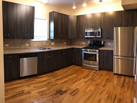 4th image of 3417 W Melrose St #1H