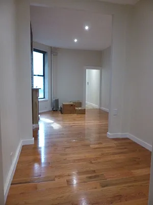 Rented by Immac Realty | media 7