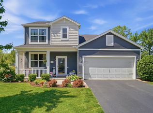 1132 Lake Forest Dr, Hebron, OH 43025