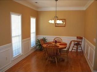 121 Crown Empire Ct, Simpsonville, SC 29681