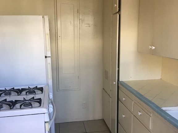 3rd image of 127 S Atlantic Blvd APT C