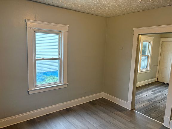 3rd image of 2822 E 125th St