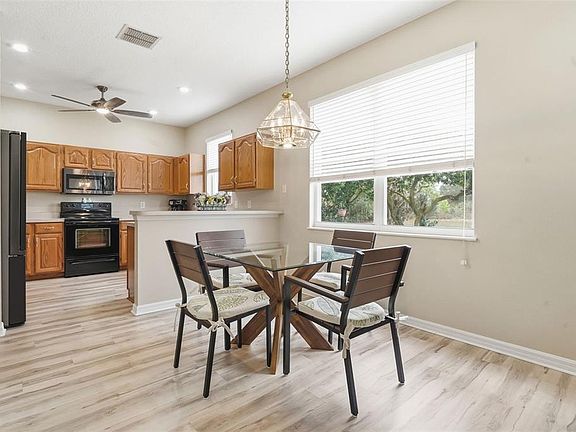 3rd image of 3732 Rothbury Dr