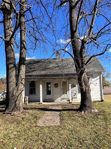 403 S Lafayette St, Corder, MO, 64021