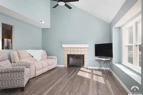 125 Sharon Dr — Photo 10