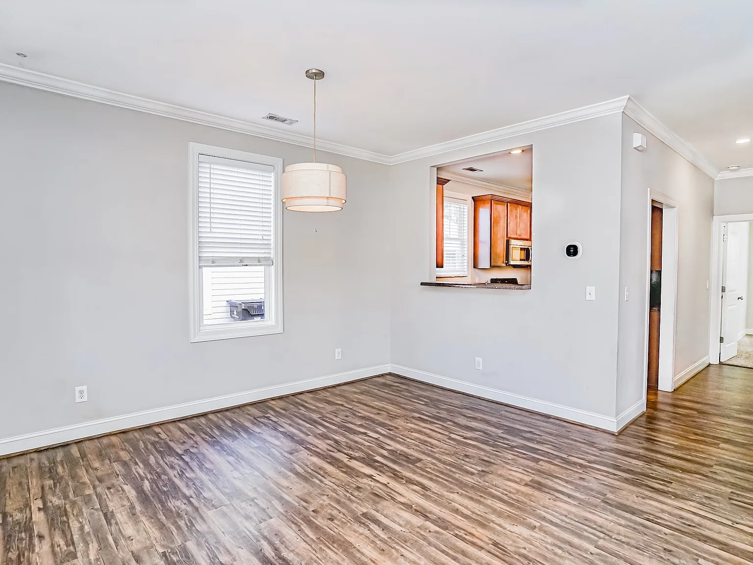 12 Lincoln Street *1 - 1 — Photo 3