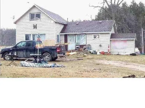 9592 Four Mile Rd, Evart, MI 49631