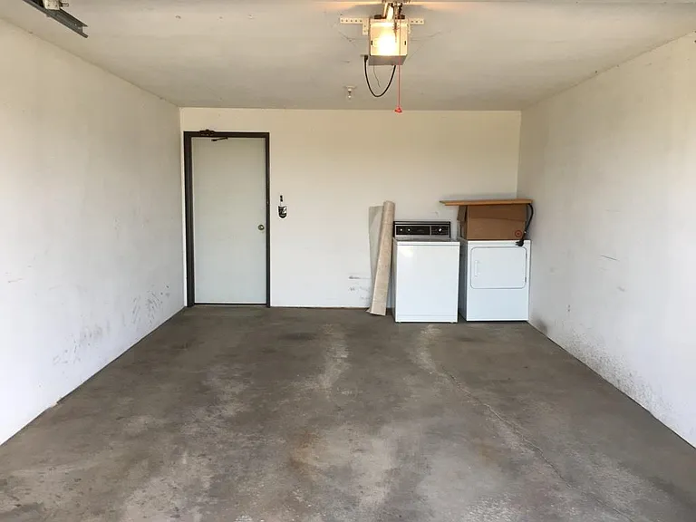 1924 Fox Run — Photo 16