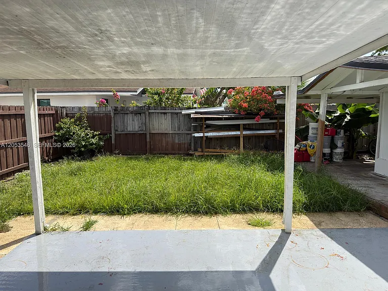 6822 SW 130th Ave #2 — Photo 2