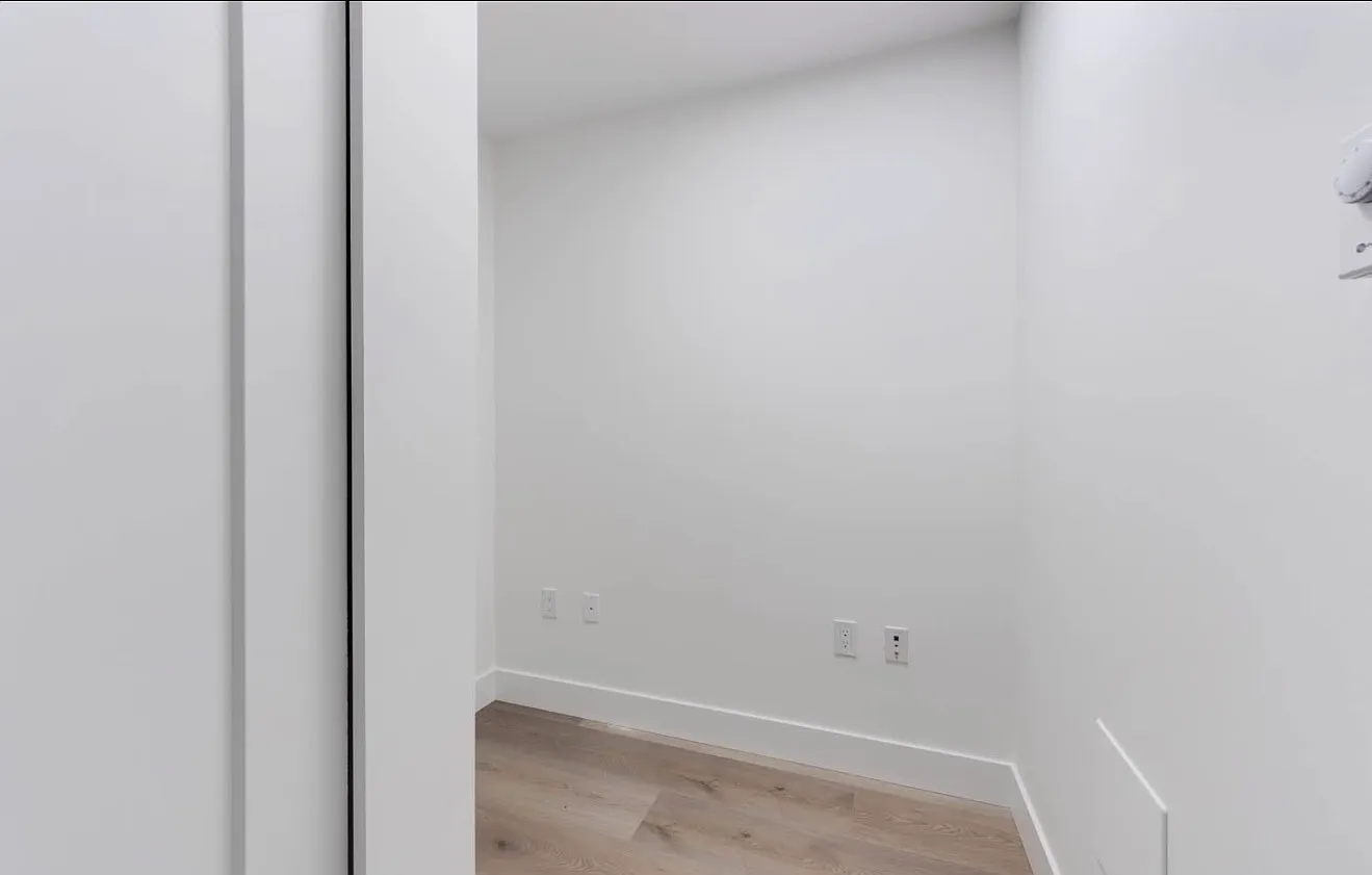 2 bed, 866 sqft, $2,350 — Photo 3