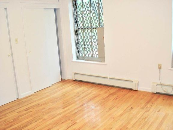 4th image of 1683 Lexington Ave APT 2