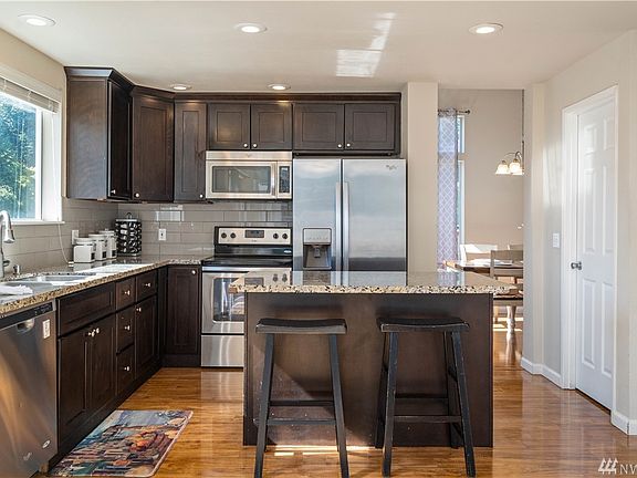 5th image of 1502 Amber Blvd SE
