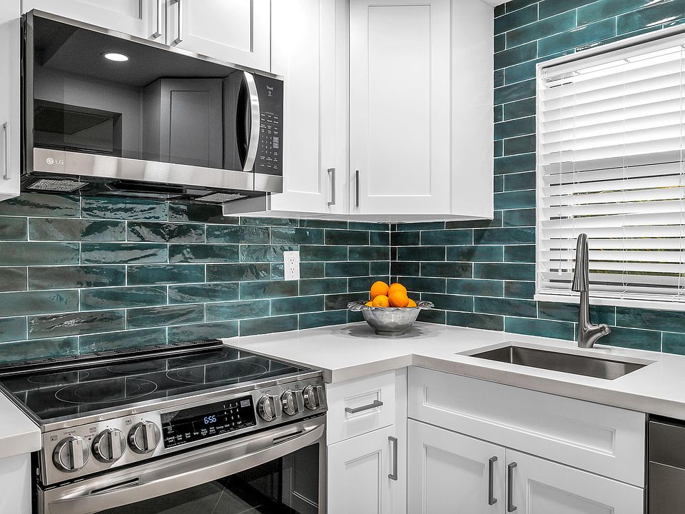 1st image of 9235 SW 8th St APT 405