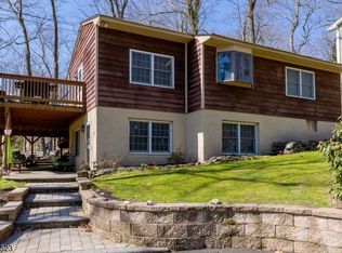 37 Lonaconing Rd, Highland Lakes, NJ 07422