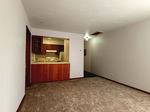 3rd image of 454 Florida Ave APT J