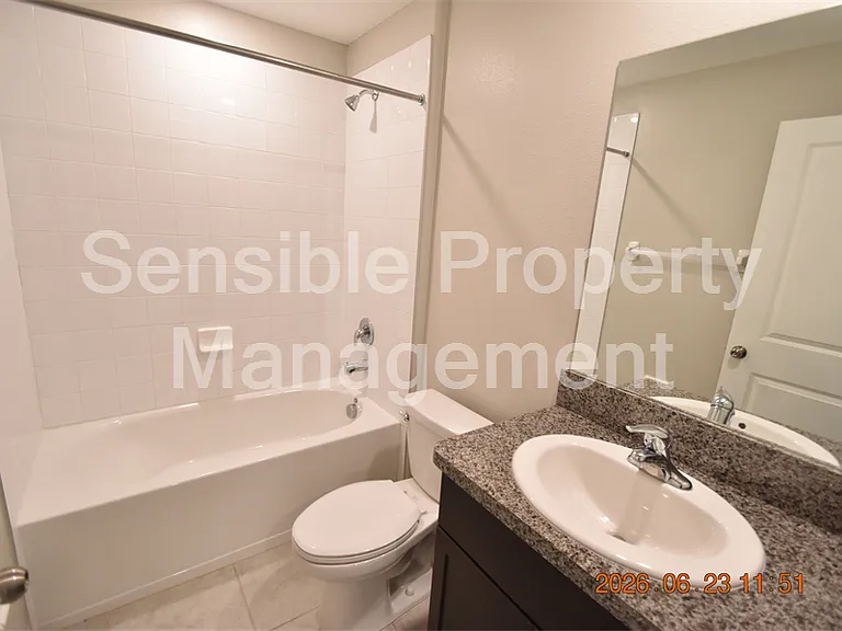 13021 Meadow Pond Pl — Photo 31