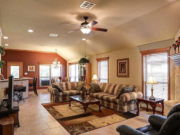 5th image of 4252 Rock Bend Dr