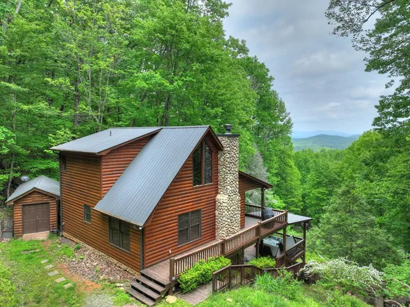384 Mountain Highlands Ct, Blue Ridge, GA 30513